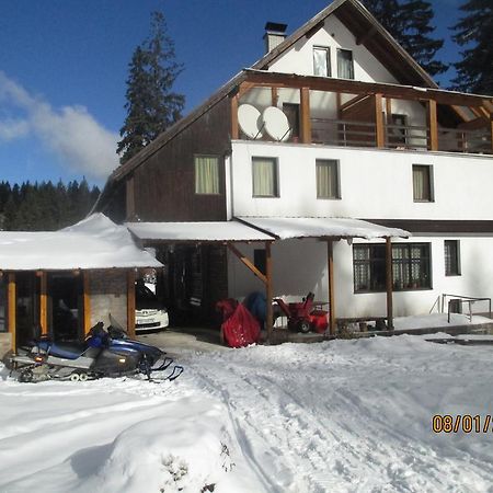 Bed And Breakfast Vila Lala Яхорина Екстериор снимка