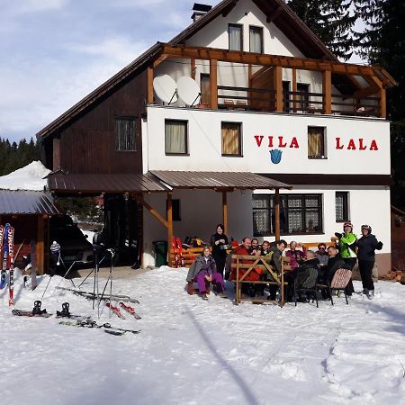 Bed And Breakfast Vila Lala Яхорина Екстериор снимка