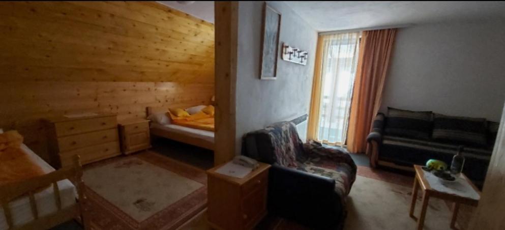 Bed And Breakfast Vila Lala Яхорина Екстериор снимка