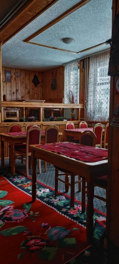 Bed And Breakfast Vila Lala Яхорина Екстериор снимка