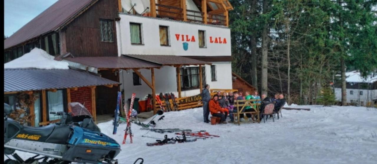 Bed And Breakfast Vila Lala Яхорина Екстериор снимка