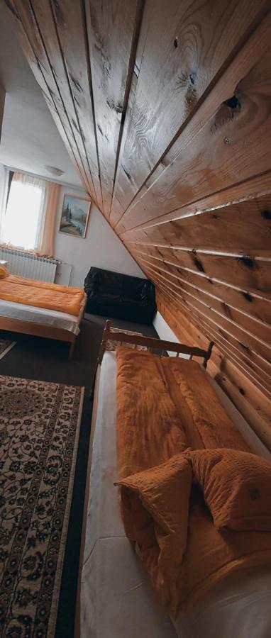 Bed And Breakfast Vila Lala Яхорина Екстериор снимка