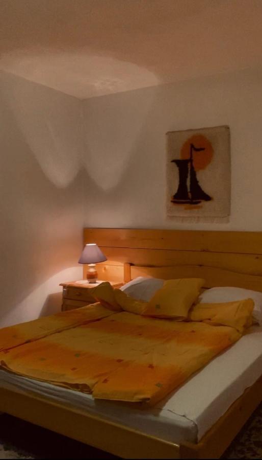 Bed And Breakfast Vila Lala Яхорина Екстериор снимка