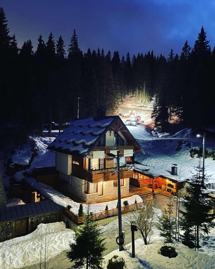 Bed And Breakfast Vila Lala Яхорина Екстериор снимка